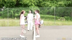 De sexiga tennisspelarna gillar tjock kuk Thumb